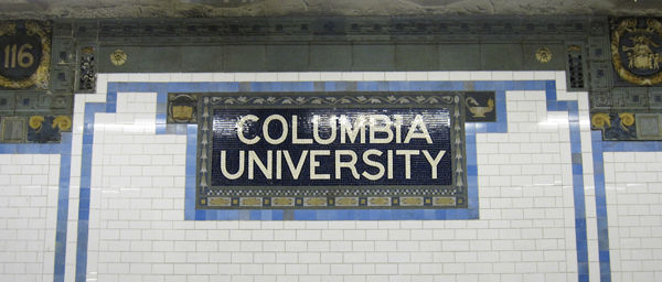 Mural de azulejos en la Universidad de Columbia